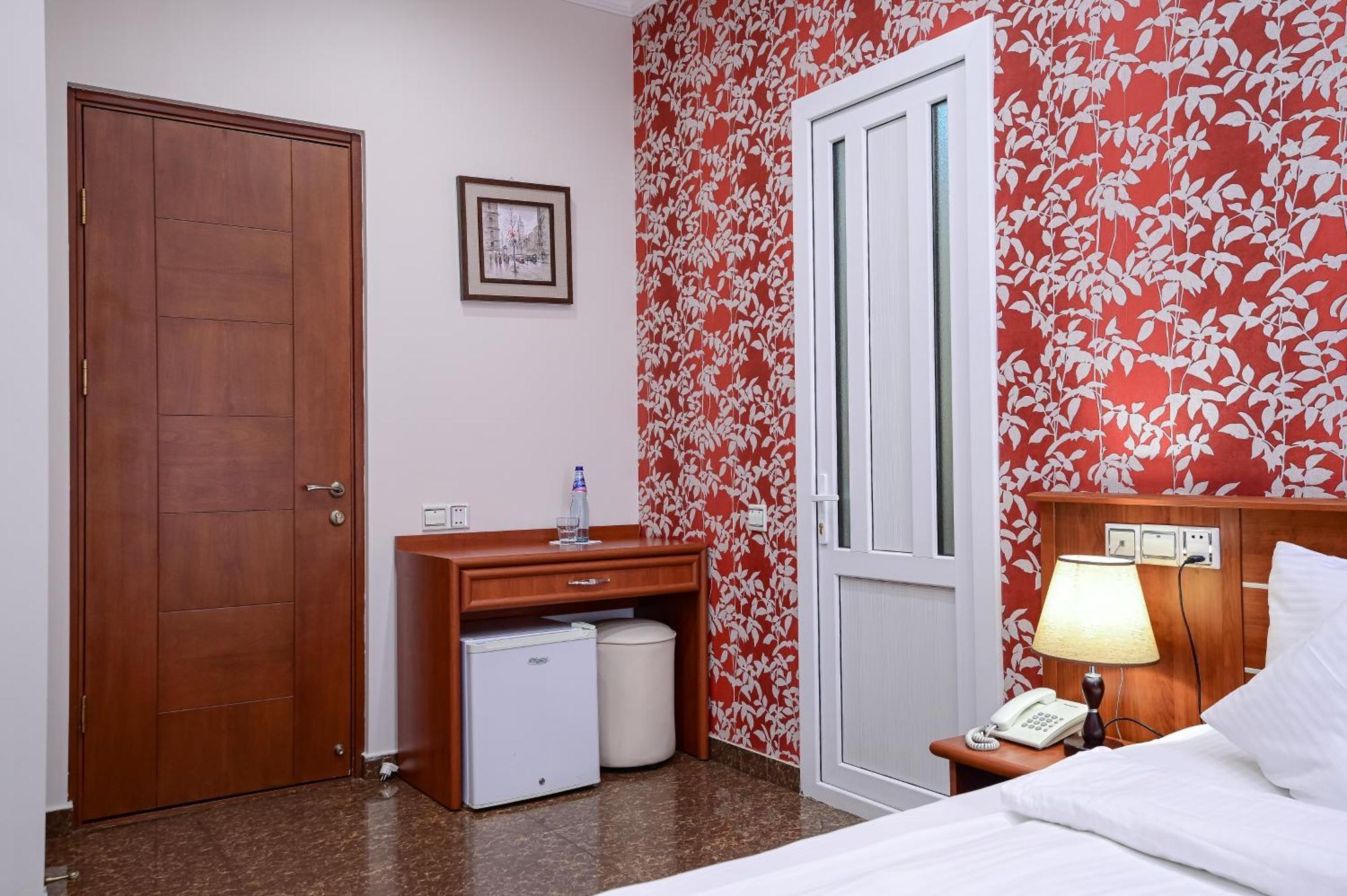 Mia Casa Hotel 3*